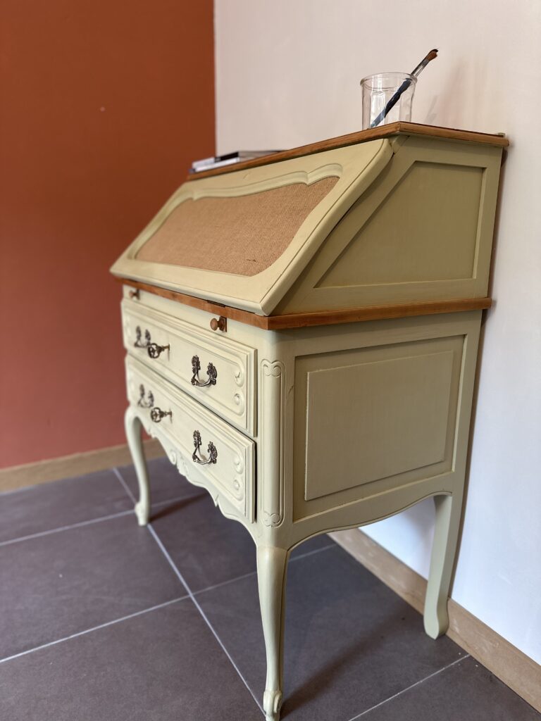 Meuble à vendre : secrétaire relooké